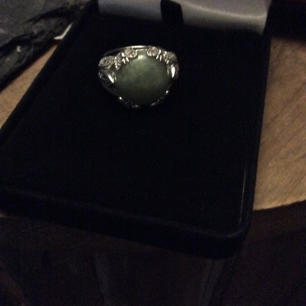 Sterling silver jadeite ring
